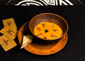 Томатний крем-суп з мідіями